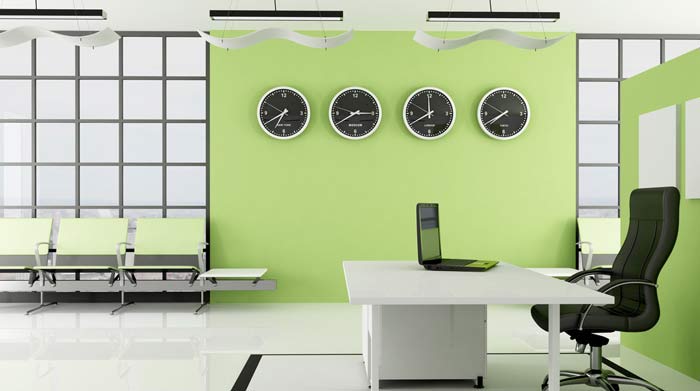 結合辦公桌、陳設等布置綠化