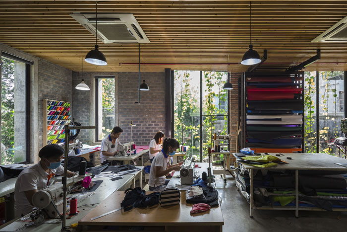 服裝廠房樣本區(qū)裝修設(shè)計效果圖