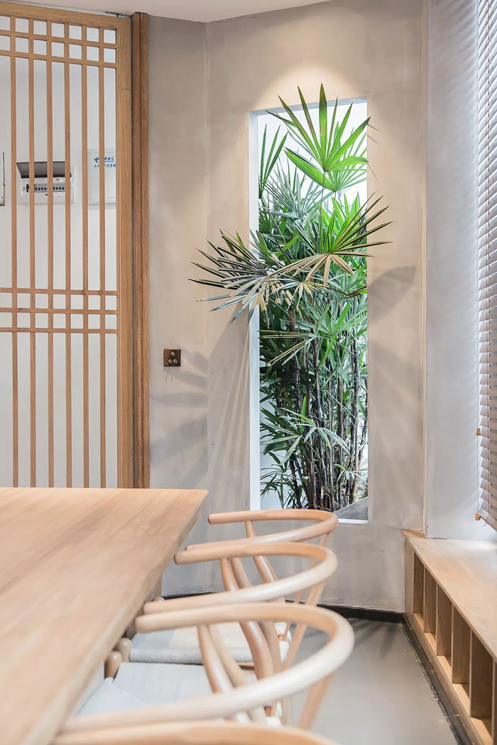 新中式風(fēng)格辦公室會議區(qū)裝修效果圖