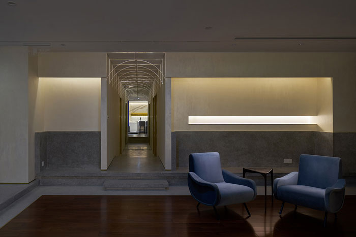 1300平方辦公室過道裝修設(shè)計效果圖