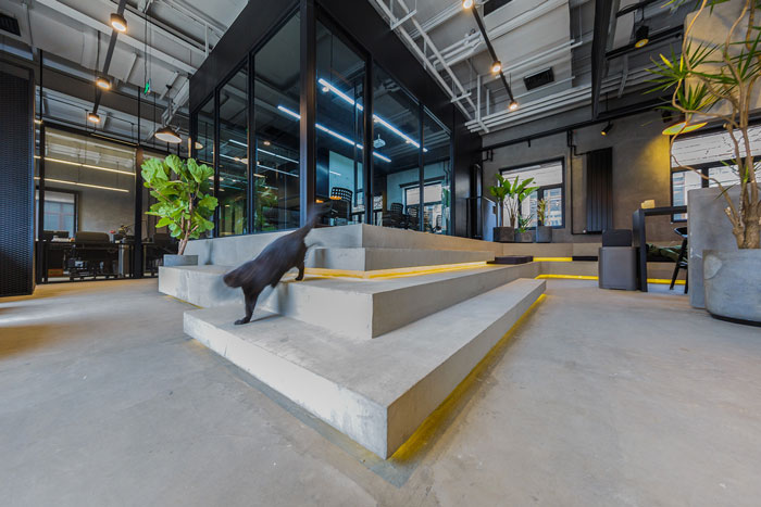 鋼結構舊廠房辦公室休息區裝修設計效果圖