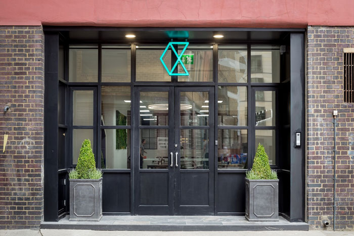 金融科技公司辦公室進門區裝修設計效果圖