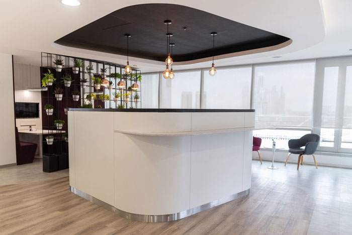 美容公司辦公室前臺接待裝修設(shè)計(jì)效果圖