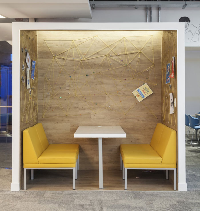 金融企業辦公室洽談區裝修設計效果圖