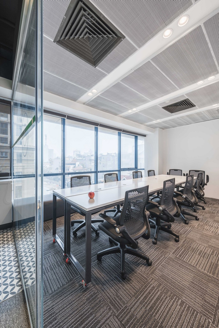 傳媒公司辦公室大會議區裝修設計效果圖