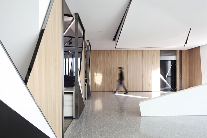 互聯網辦公室二樓過道裝修設計效果圖