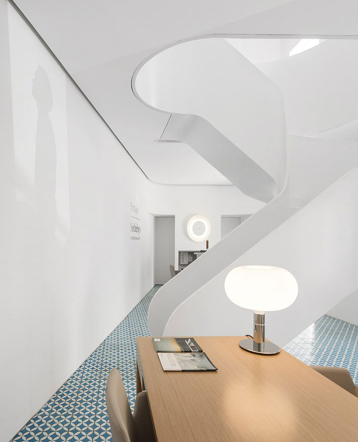 挑高層辦公室進門區裝修設計效果圖