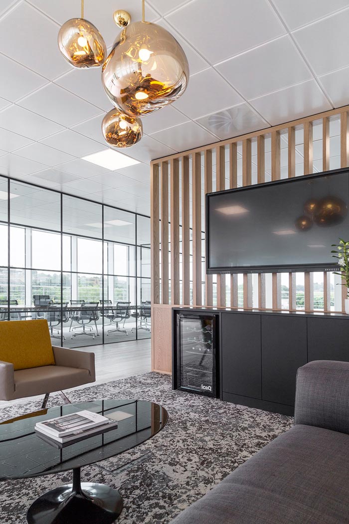 商業(yè)園辦公室會議室裝修設計效果圖