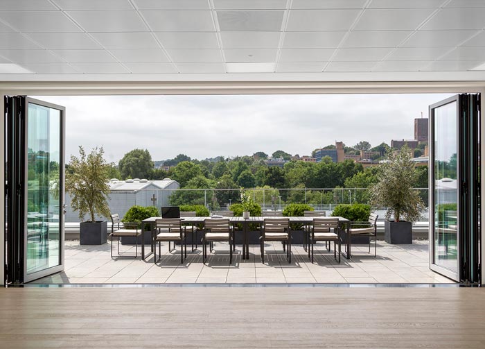 商業(yè)園辦公室露臺裝修設計效果圖