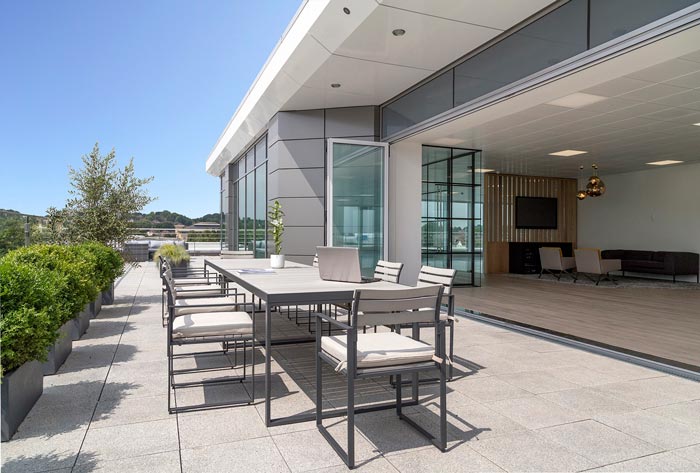 商業(yè)園辦公室開放區(qū)裝修設計效果圖